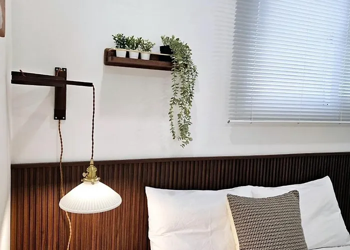 #hongdae Sangsu Station 5 Minutes #bathroom 2 #starbucks,convenience Store 1 Minute #hongdae Street 公寓