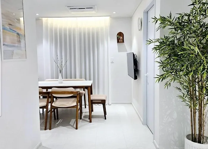 公寓 #hongdae Sangsu Station 5 Minutes #bathroom 2 #starbucks,convenience Store 1 Minute #hongdae Street