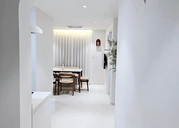 公寓 #hongdae Sangsu Station 5 Minutes #bathroom 2 #starbucks,convenience Store 1 Minute #hongdae Street