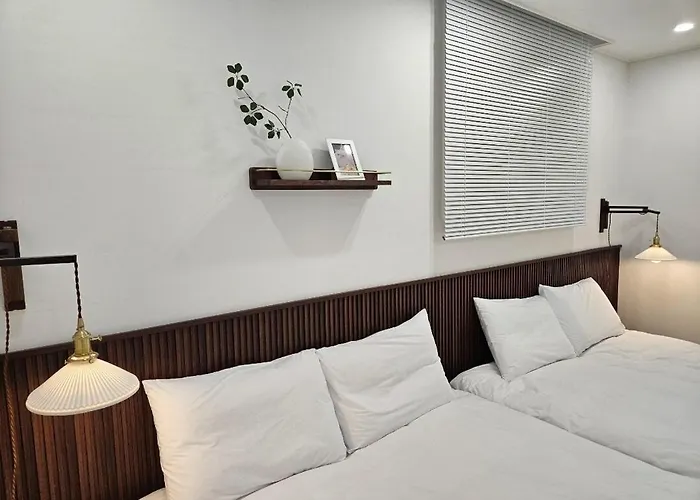 #hongdae Sangsu Station 5 Minutes #bathroom 2 #starbucks,convenience Store 1 Minute #hongdae Street 公寓 *